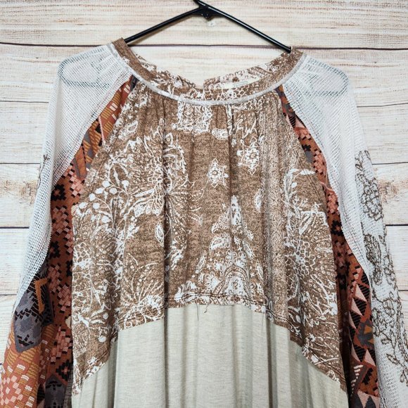 Gimmicks by BKE Brown and Cream Tunic Top - Picture 2 of 16